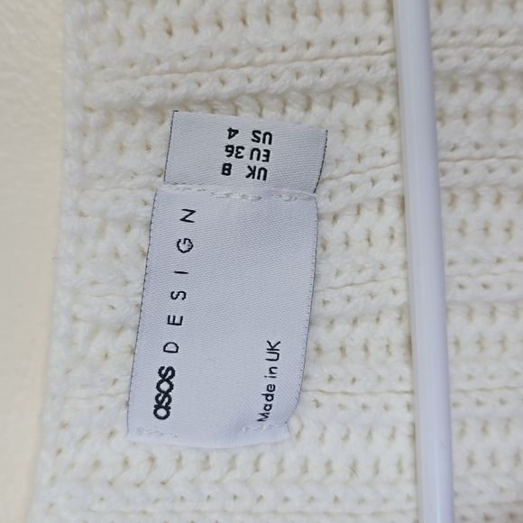 ASOS White and Blue V-Neck Chunky Knit Sweater 4 - Picture 4 of 5